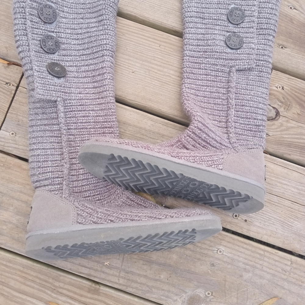 Ugh Sweater Size 9 Boots